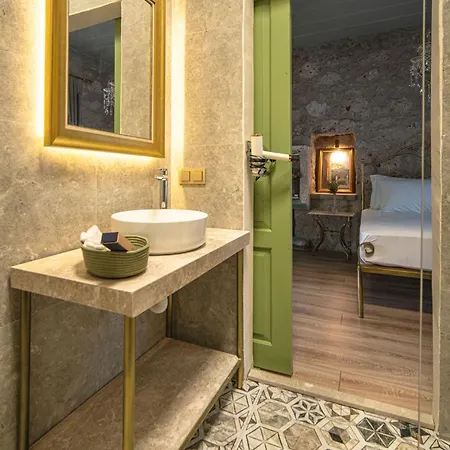 Voger Pino Hotel *