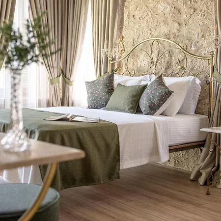 Voger Pino Hotel *