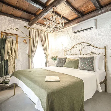 Voger Pino Hotel